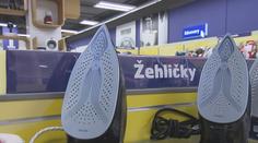 EU chce zavést digitální pas pro výrobky. Podle kritiků může zboží prodražit