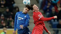 Hoffenheim s Hložkem v sestavě uhrál remízu, tři Češi zůstali na lavičce