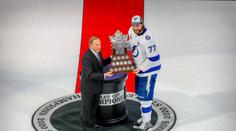 NHL rozhodla: Konferenční trofeje nosící smůlu se letos udílet nebudou