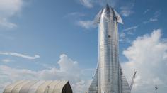 Musk má novou "hračku". Starship má do kosmu vozit lidi i náklad