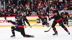 Parádní gól v NHL! "Baseballový odpal" rozhodl o výhře 2 vteřiny před koncem