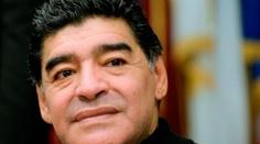 Maradona se s Blatterem nepáral, říká: Kopněte ho do pr…!