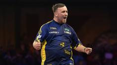 Famózní Littler vyhrál v Premier League 5. turnaj. Ve finále zdolal van Gerwena