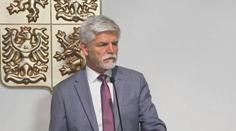 Guvernér ČNB je stále bez prověrky. Petr Pavel uvažuje o jeho odvolání