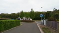 Tenhle podivný kruháč projede většina řidičů špatně. Víte proč?