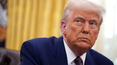Trump: Ukrajině pošleme více zbraní, musí být schopni se bránit