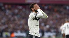 Manchester United prohlubuje krizi. Salahův gól rozesmutněl Arsenal