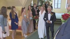 Změny od středy: Děti ve školách, lidé v obchodech v omezeném počtu