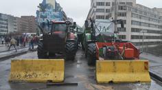 Zemědělci zablokovali centrum Bruselu. Protestovali proti unijní politice