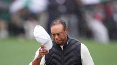 Tiger Woods žije v neustálé bolesti, prozradil jeho soupeř. Vše si prý způsobil sám