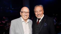 Karel Gott v slzách: Odešel jeden z mých nejbližších přátel, přiznal
