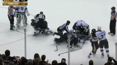 Nejdražší rvačka NHL? Do bitky se zapojily i hvězdy s Crosbym!