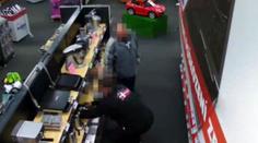 Hnulo se v něm svědomí! Zloděj se přišel udat i s konvicí