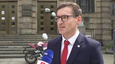 Pozor na odbočování. Za bezohlednost nově platí vyšší tresty, popsal expert
