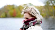 Na Česko se řítí studená fronta. Srazí teploty pod 0 °C, žene se sníh i déšť