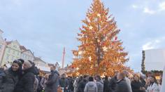 Začal první adventní víkend. Po celé republice se otevírají vánoční trhy