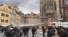 Nebyli policisté při protestu v Praze moc tvrdí? Inspekce má jasno