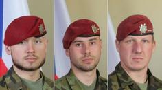 Muž vylepil letáky oslavující smrt českých vojáků. Hrozí mu vězení
