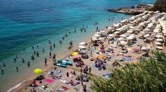 Chorvatská letoviska praskají ve švech. Kemp je dražší než hotel, stěžuje si turista