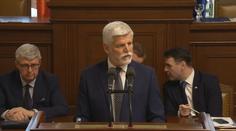 Prezident Pavel vystoupil ve Sněmovně. Vládu vyzval k investicím do obrany