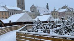 V Českých Budějovicích napadlo 7 cm sněhu. Meteorologové upravili výstrahu