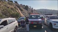 Útok Palestinců na auta u Jeruzaléma. Jeden člověk zemřel, osm bylo zraněno
