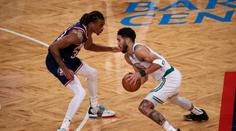 Boston prolétl do druhého kola play-off NBA. Dallas si vybojoval mečbol