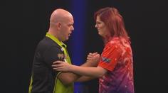 Van Gerwen se zastal transgender šipkařky: Je to srdcervoucí, nechte ji hrát