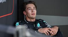 Všechno je jinak! Russell přišel o vítězství v F1, byl diskvalifikován