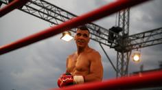 Vasil chtěl zápas vzdát, hrozil nám distanc, řekl o Ducárově prohře trenér