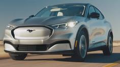 Že je velký elektrický Mustang nesmysl? Mach-E drtí jeden rekord za druhým