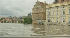 Před 20 lety zasáhla Česko ničivá povodeň. Málem strhla Karlův most