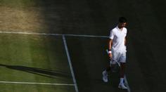 Co je s Djokovičem? Kvůli zranění nejspíš vynechá US Open!