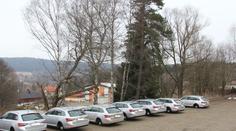 Hromadná krádež: Osm stejných vozidel skončilo na cihlách