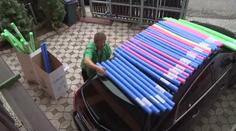 Krupobití způsobilo na autech milionové škody. Takto je ochráníte