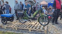 V Česku se konal největší sraz mopedů. Na Jihlavsko se jich sjelo 200