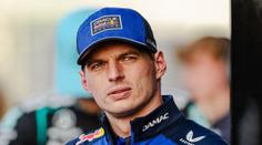 Odejdi, nebo o tom nemluv! Populární komentátor zkritizoval šampiona F1