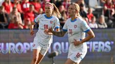 Fotbalistky prohrály v Dánsku. Loučí se s elitou, ale čeká je baráž o Euro