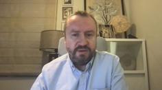 Proč Filipínec na MS v šipkách držel fixu v ruce? Pavel Korda vysvětluje