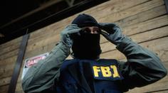 Muž z Plzeňska měl vyhrožovat odpálením bomby. Českou policii upozornila FBI