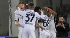 Neapol ve šlágru Serie A zostudila Fiorentinu a vyhoupla se do čela ligy