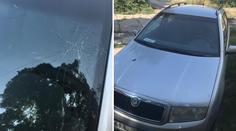 Řidič versus cyklista: Auto skončilo s rozbitým sklem, muži hrozí vězení