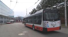 V Brně si skládají vlastní trolejbusy. Ušetří díky tomu desítky milionů
