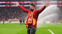 Legenda je zpátky. Baroš se vrátil do Galatasaraye a dočkal se hlasitých ovací