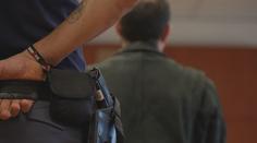 Měl zavraždit svého otce a syna, matka útok přežila. Muž z Ústecka dostal doživotí