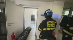 Hasiči zasahovali v nemocnici ve Vinohradech. Hořela laboratoř