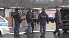 U silnice našli mrtvolu. Proč muž zemřel, se ani po měsíci neví