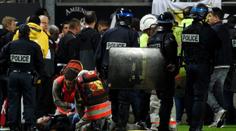 Záběry, ze kterých mrazí: Tribuna s fanoušky Lille se zbortila! VIDEO