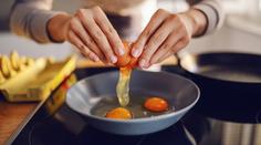 Bojíte se jíst vejce kvůli cholesterolu? Odborníci zjistili, jak to s nimi je