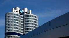 BMW mění ikonické logo! Jde o nejradikálnější změnu za 100 let